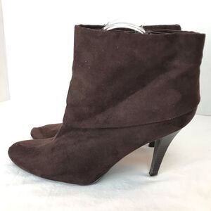 Marc Fisher Vallay 4 Brown Ankle Booties Sz 9